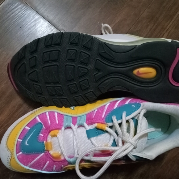 Air Max 98 - Picture 5 of 7